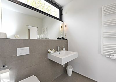 Modernes Badezimmer in der Ferienwohnung Windsbraut 2 in Sellin auf Rügen