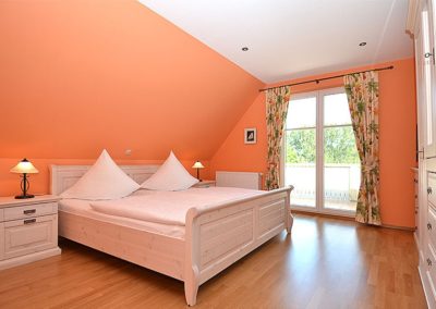 Zwei Schlafzimmer mit Zugang zur großen Dachterrasse