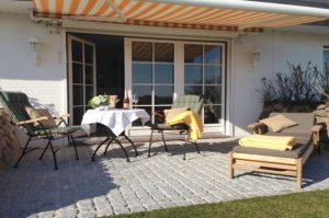 Terrasse zur Ferienwohnung Sönshoog in Munkmarsch