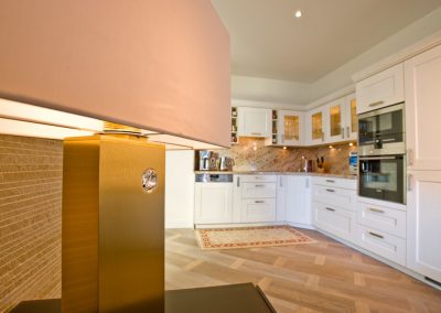 Blick in die Küche im Penthouse Sea for Miles in Binz