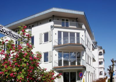 Die Aussenansicht der 2014 erbauten Villa Seeblick in Binz