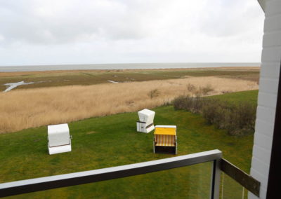 Spektakulärer Meerblick aus dem Fenster im Wohnbereich der Wohnung