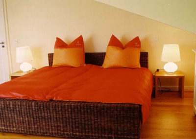 Doppelbett im Penthouse Aegir in Binz