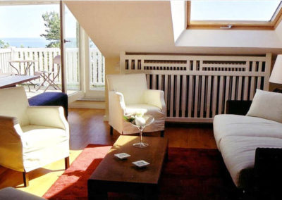 Wohnzimmer mit Meerblick im Penthouse Aegir in Binz