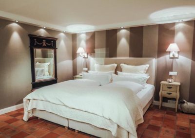 Luxusbett von Treca de Paris in der Ferienwohnung Niihoog in Munkmarsch