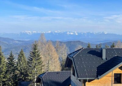 Weitblick über die Alpen vom Ferienhaus/ Chalet Tomtegl auf der Hochrindl/ Kärnten in Österreich